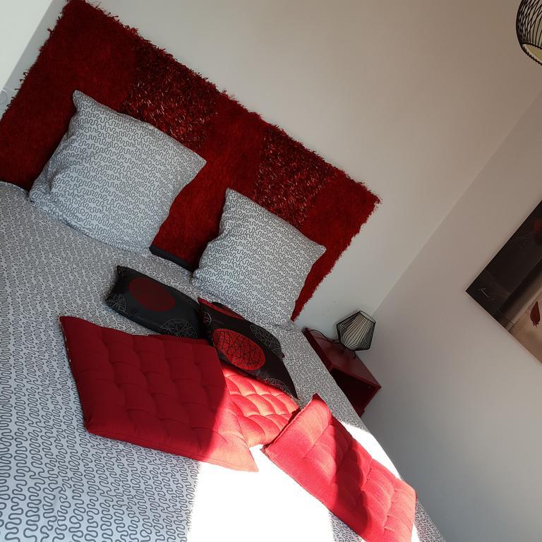 Hotel Le 6 3 Home Port En Bessin Bagian luar foto